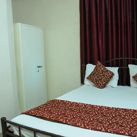 Hotel Dilip Indore Dış mekan fotoğraf
