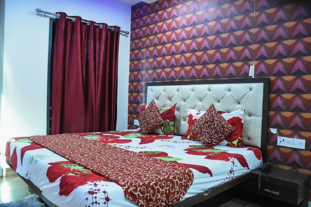 Hotel Dilip Indore Dış mekan fotoğraf